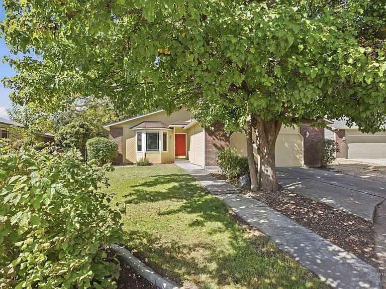 1873 N Tammy Pl photo 3