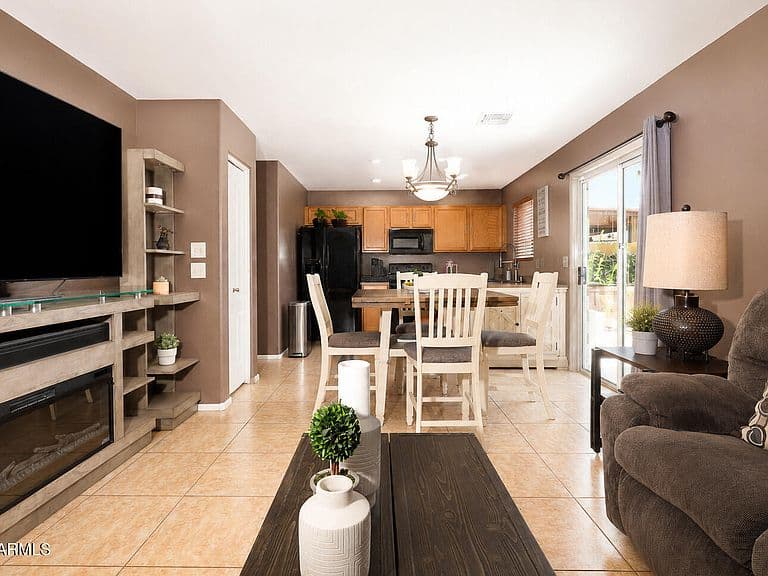 41980 W Sunland Drive photo 4