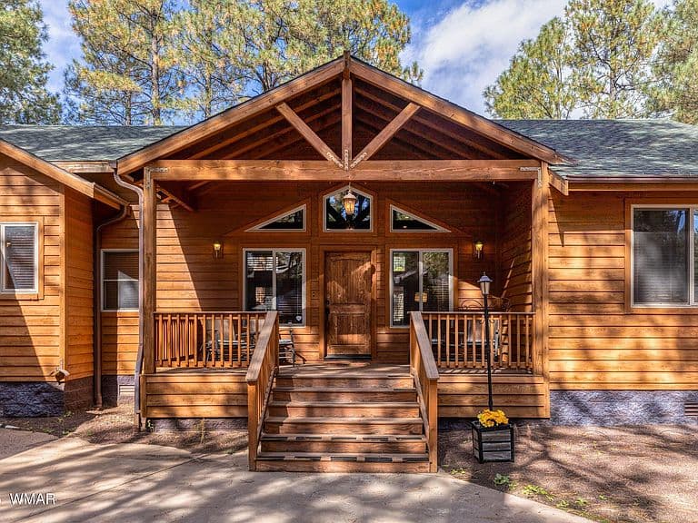 4526 Deep Forest Dr photo 2