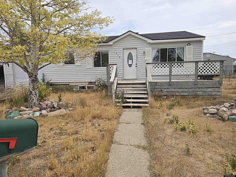 410 Upper Sunset Dr photo 1