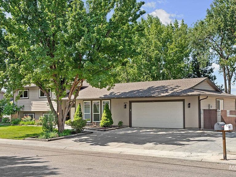 1675 S Country Terrace Way photo 2