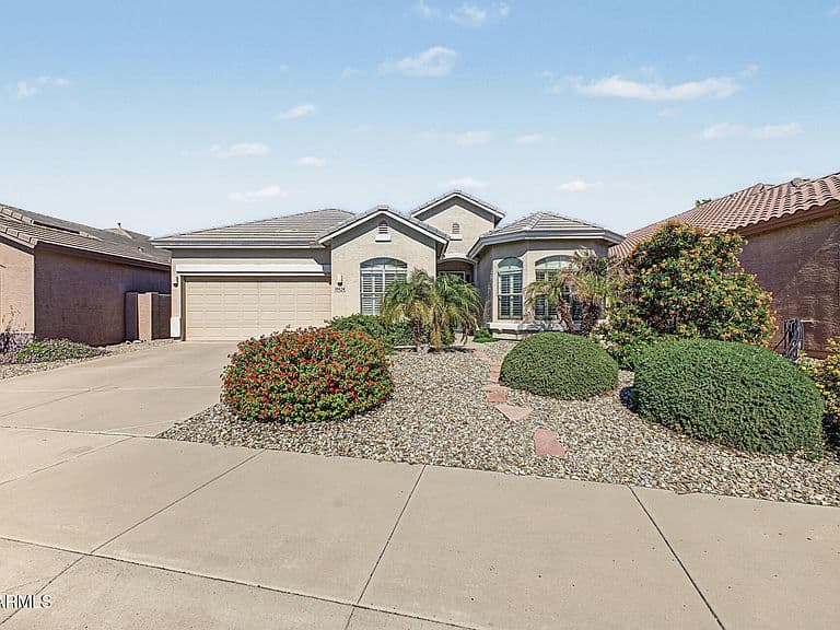 10424 W SANDS Drive photo 1