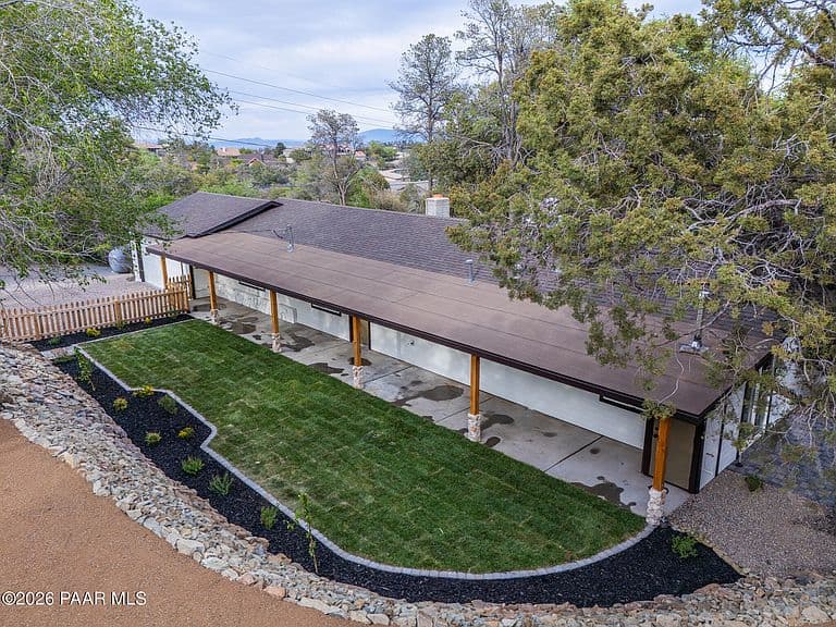 2013 Estrella Rd photo 2