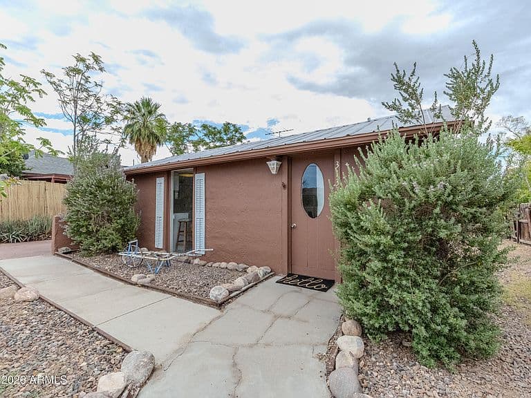 313 W Palma Street photo 2