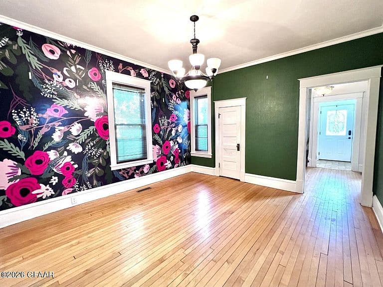112 Chestnut St photo 5