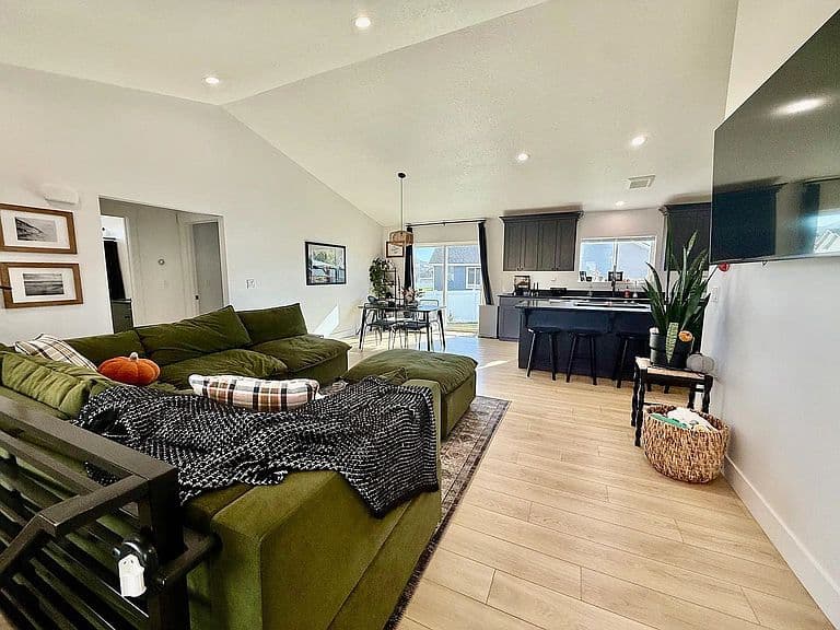 2088 Balboa Rd photo 5