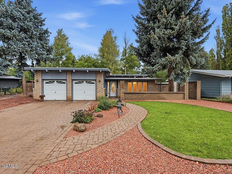 1660 W Stevanna Way photo 2