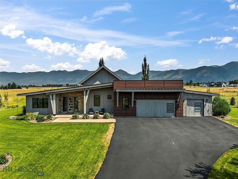 235 Spain Bridge Circle Dr photo 4