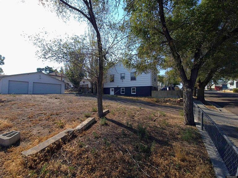 339 I St photo 4