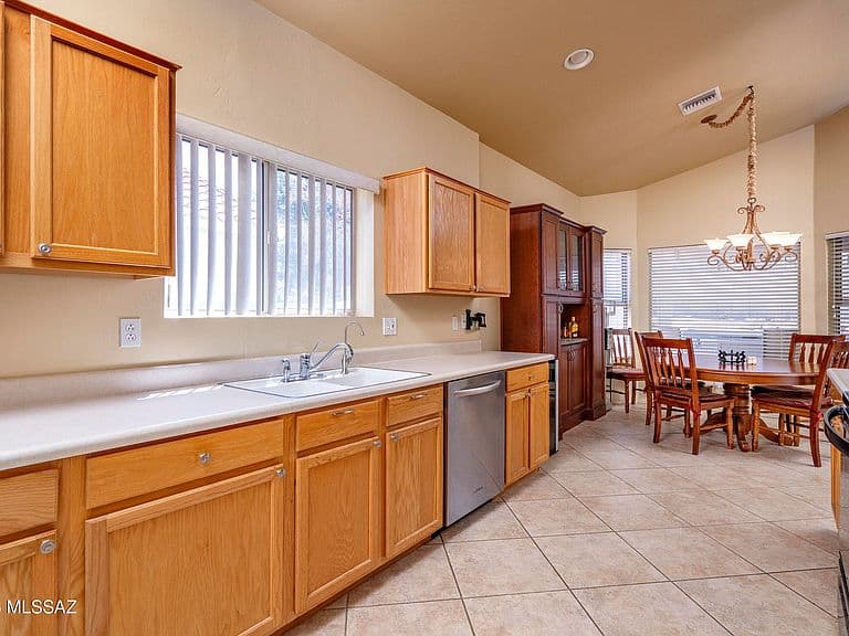 9012 E Marci Lynne Way photo 2