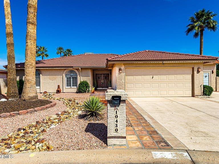10430 E REGAL Drive photo 1