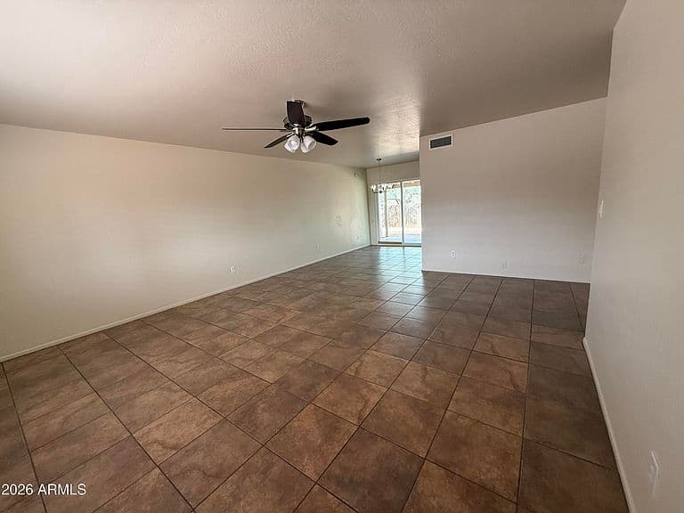 356 PERETZ Circle photo 3