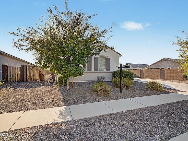 5060 N 84TH Drive photo 4