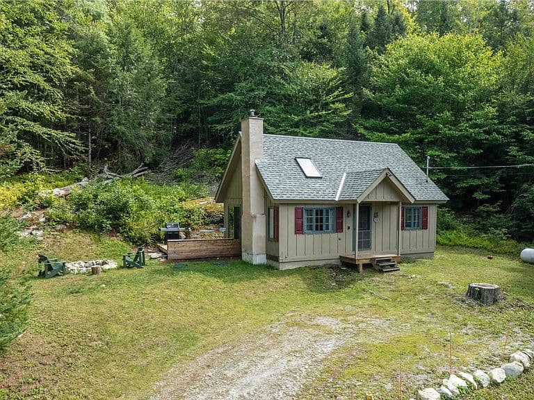 398 Tallwood Circle photo 1