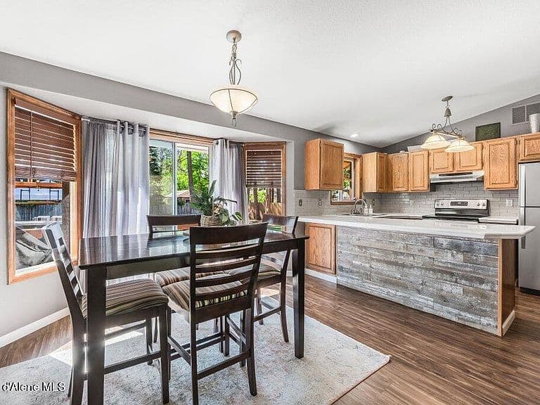 3800 N Trevino Dr photo 5
