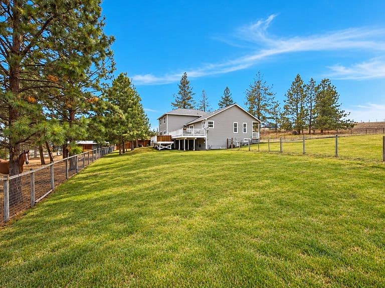 311 Shadows Ln photo 1
