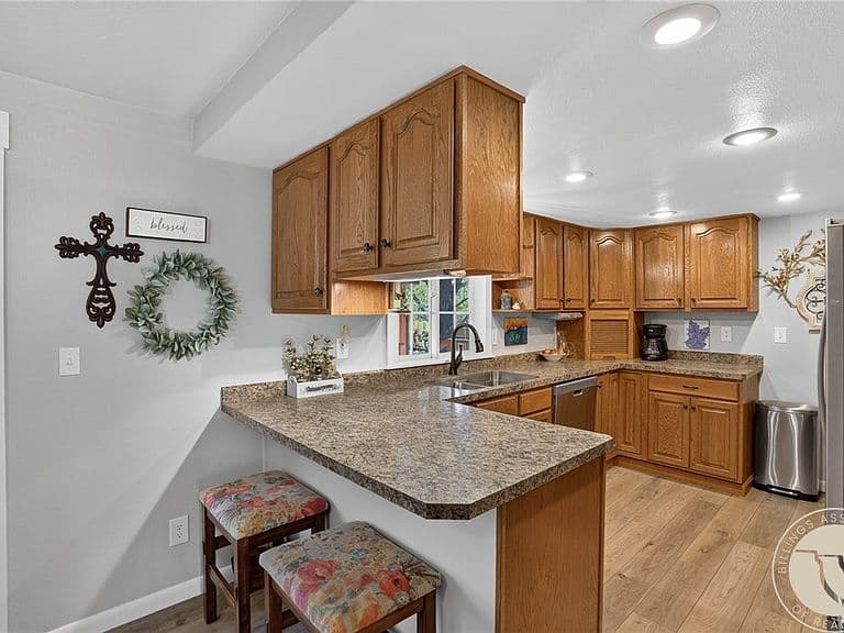 286 Nubias Pl photo 5