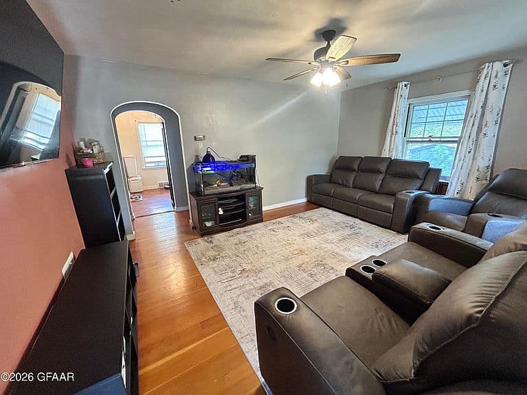 1419 Cherry St photo 3