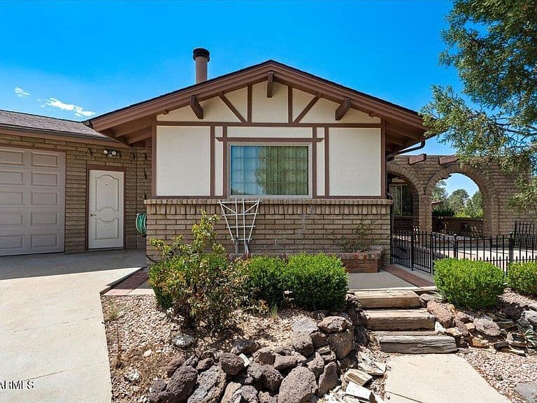 6860 N QUAIL VIEW Lane photo 3