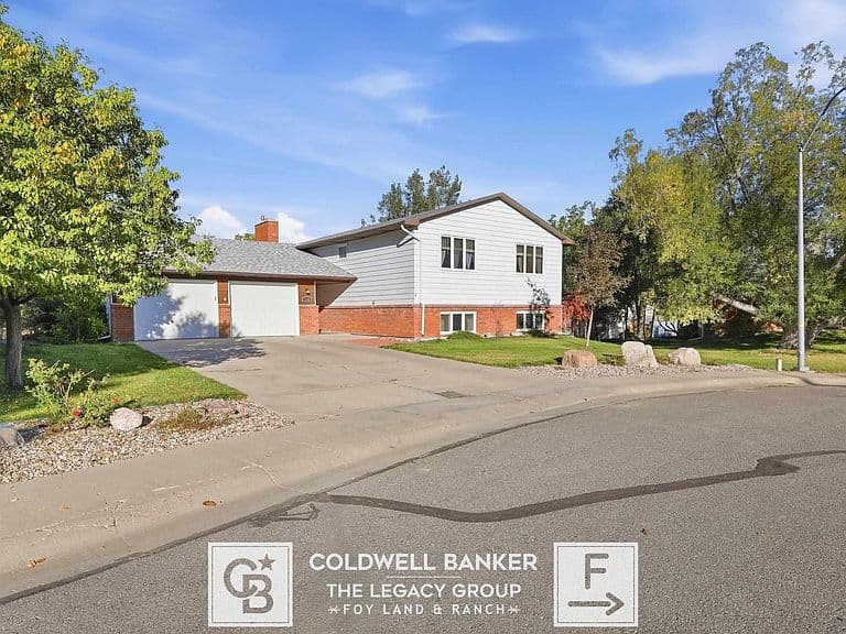 4900 Yesness Ct photo 3