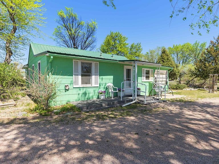 3845 Twilight Dr photo 2