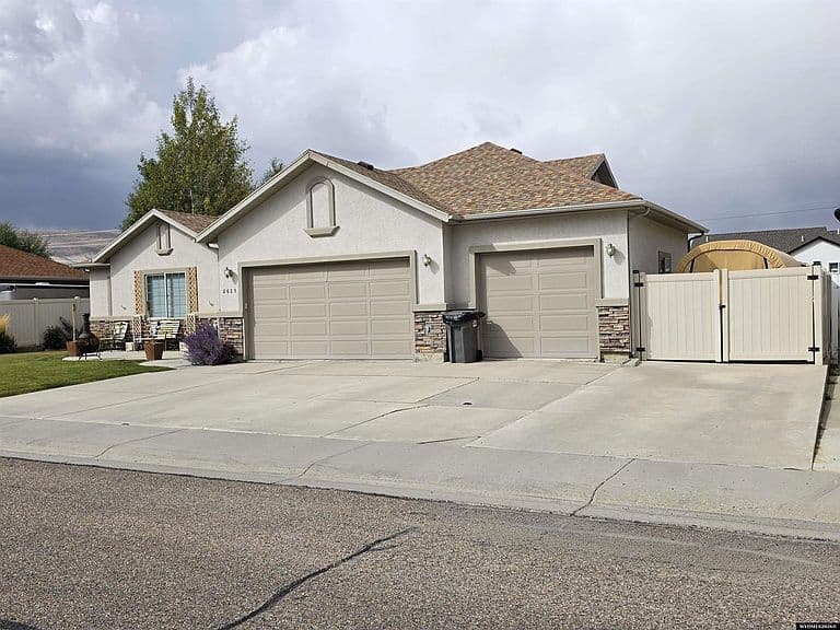 2625 Thunder Gulch Ln photo 3