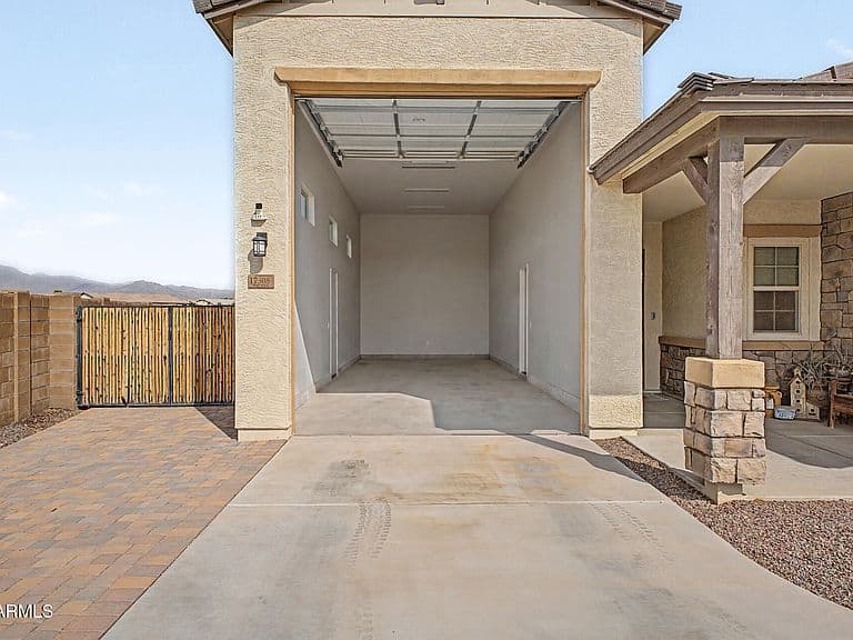 17308 W Echo Lane photo 5