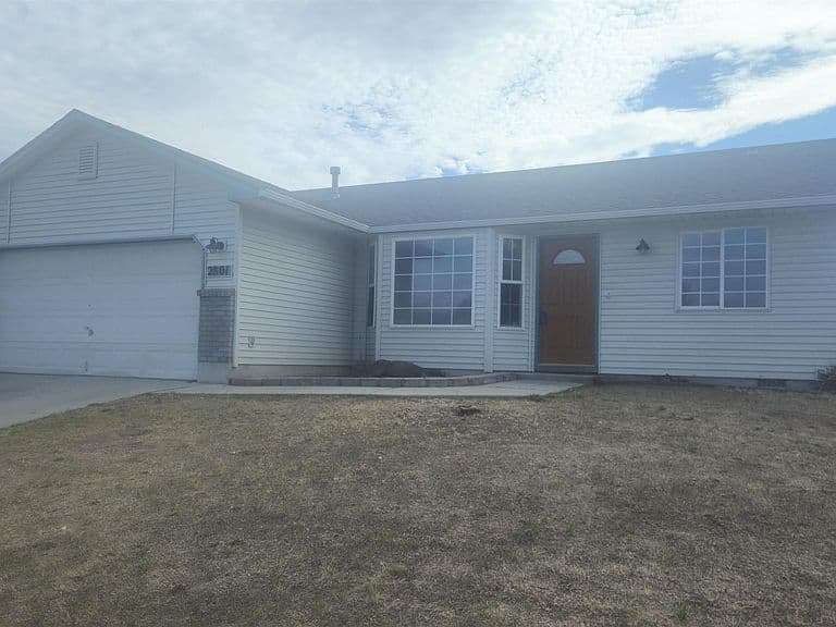 2801 Swan Ave photo 3