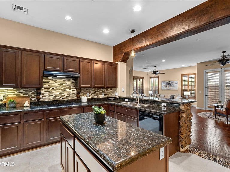 12129 W DESERT MIRAGE Drive photo 5