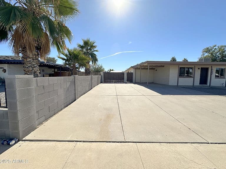119 E Cholla Street photo 3