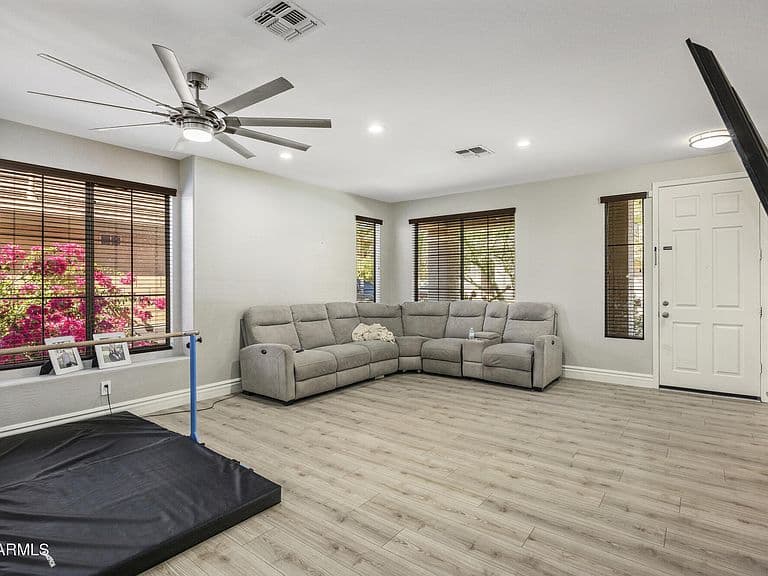 3369 W Hemingway Lane photo 3