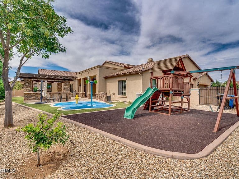 2471 E ROBIN Court photo 5