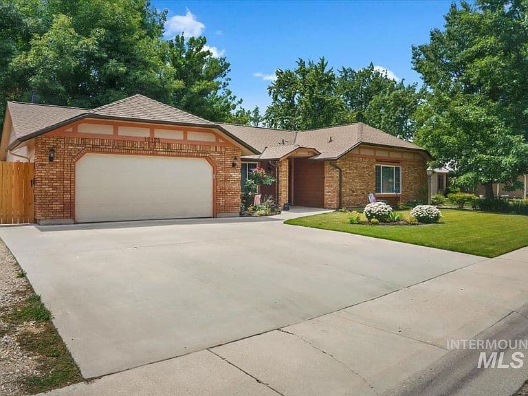 12125 W Edna St photo 3