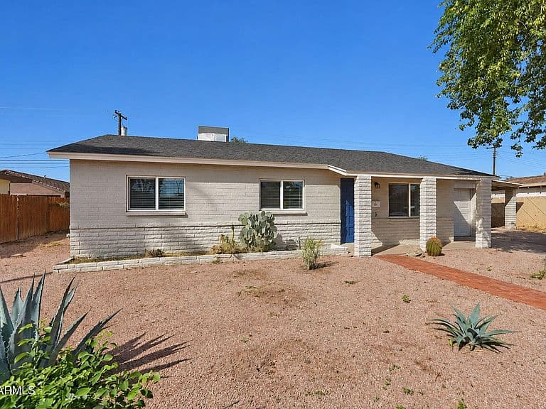 1640 N MARKDALE -- photo 4