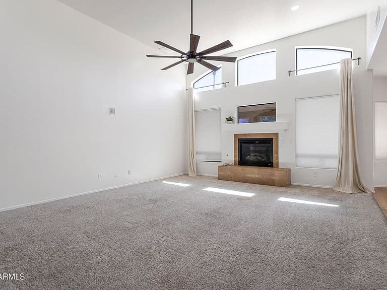 8809 S 10TH Drive photo 5