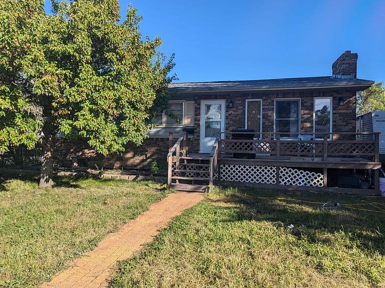 207 Hemlock Ave photo 1