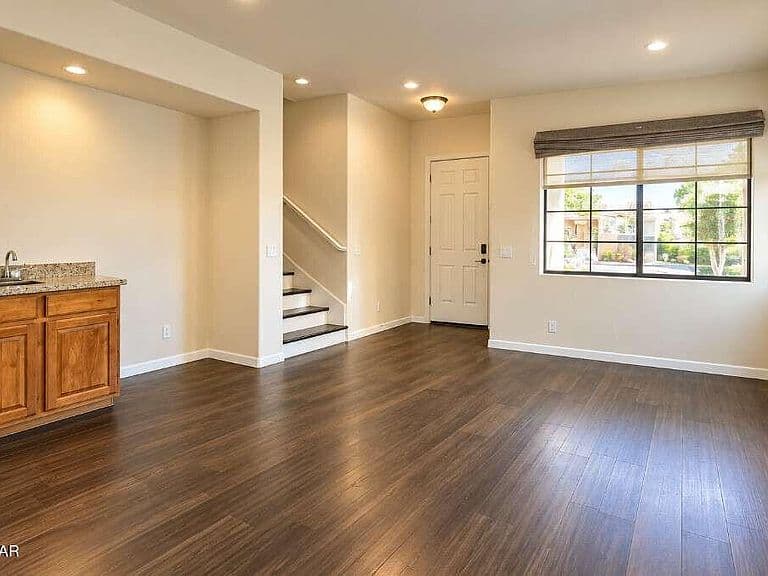 1090 Richey Cir photo 2