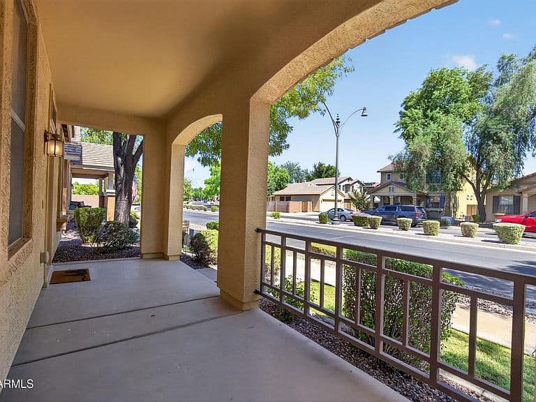 2878 S Arroyo Lane photo 5