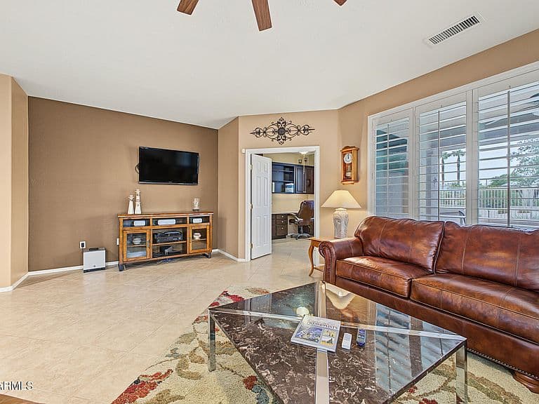 16442 W DESERT LILY Drive photo 5