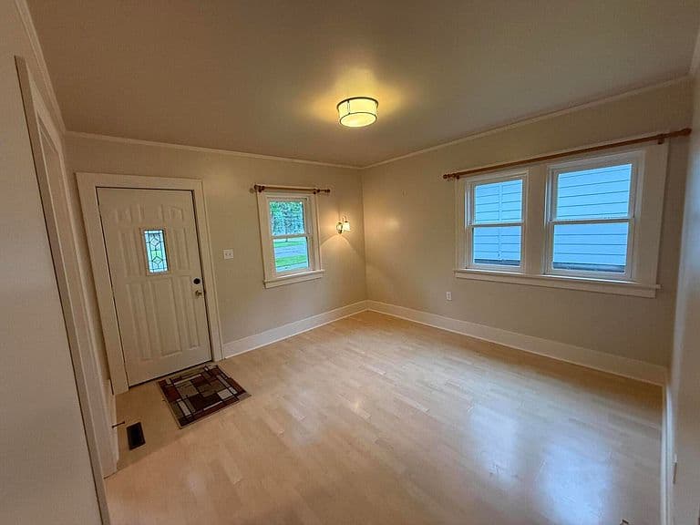 423 Hansina Ave photo 5