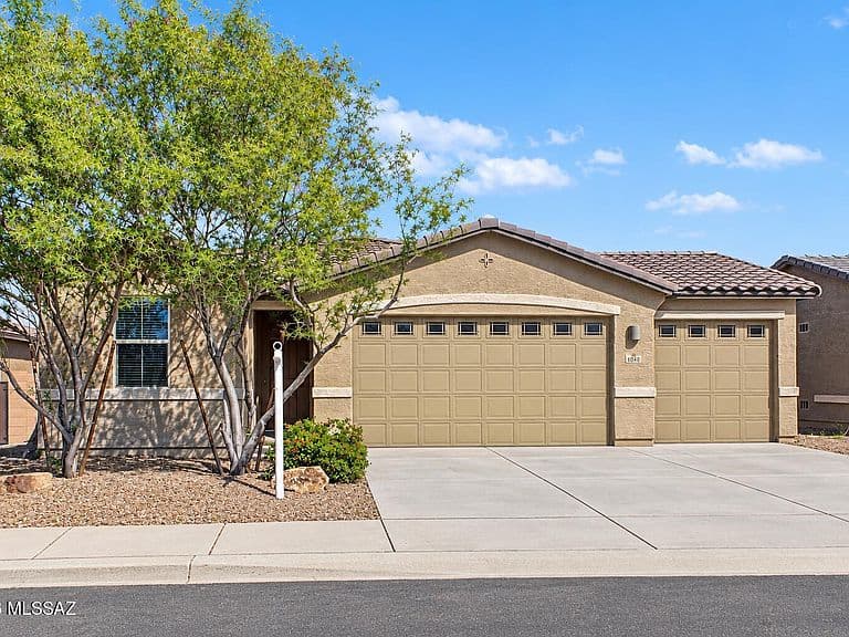 10940 W Sarabella Dr photo 1