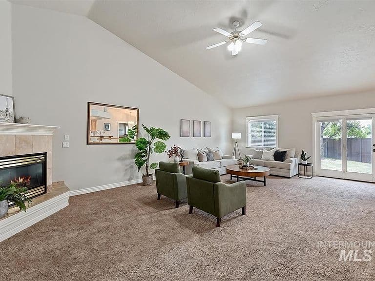 389 W Bosanka Dr photo 5