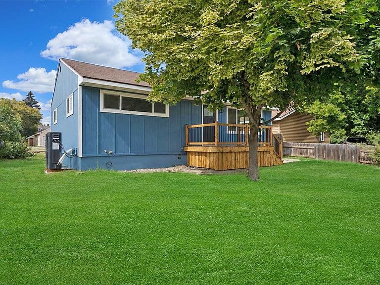 730 10th Ave W photo 3