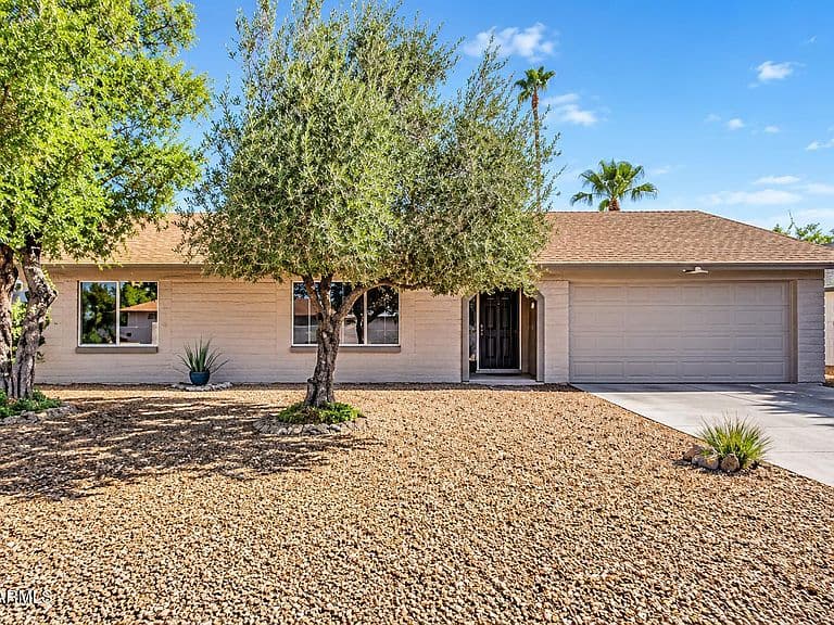 1243 W LOS LAGOS VISTA Avenue photo 2