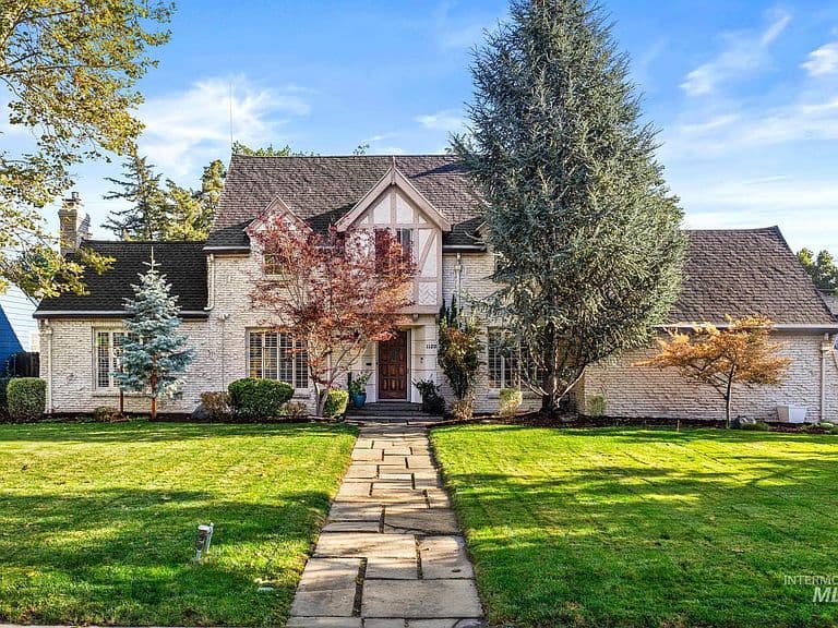 1120 E Warm Springs Ave photo 1