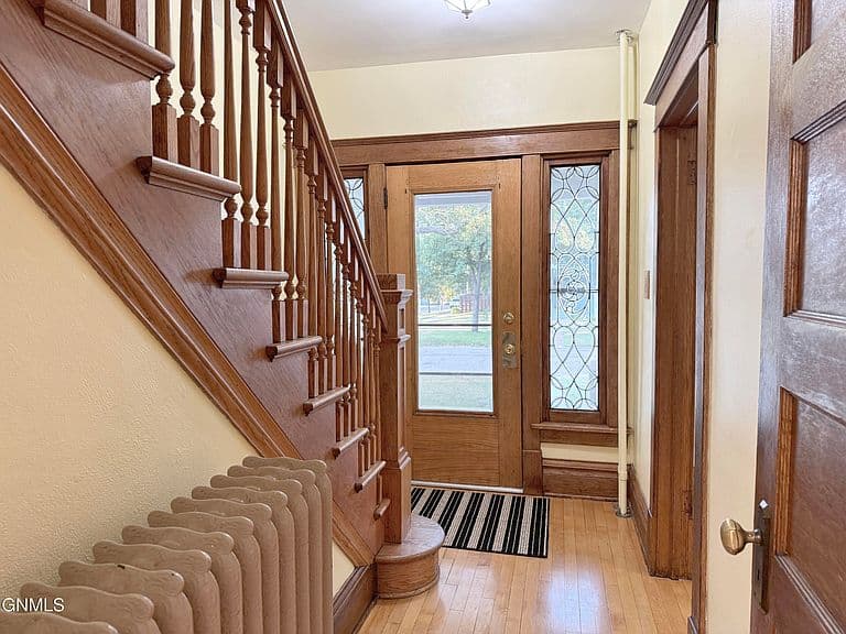 502 W Thayer Ave photo 5