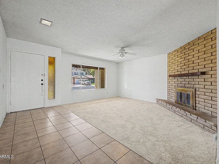 5208 W SHANGRI LA Road photo 2