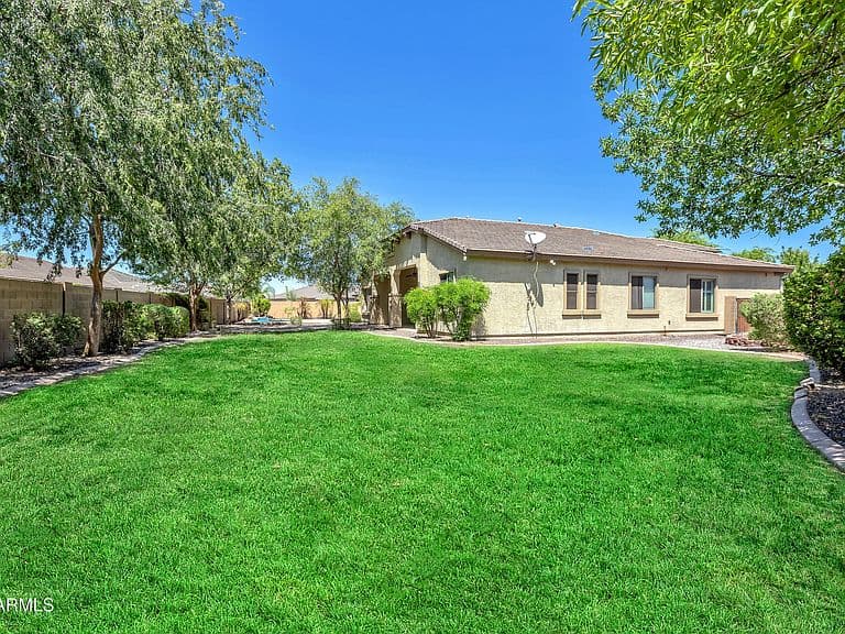 7333 N Kirsten Avenue photo 2