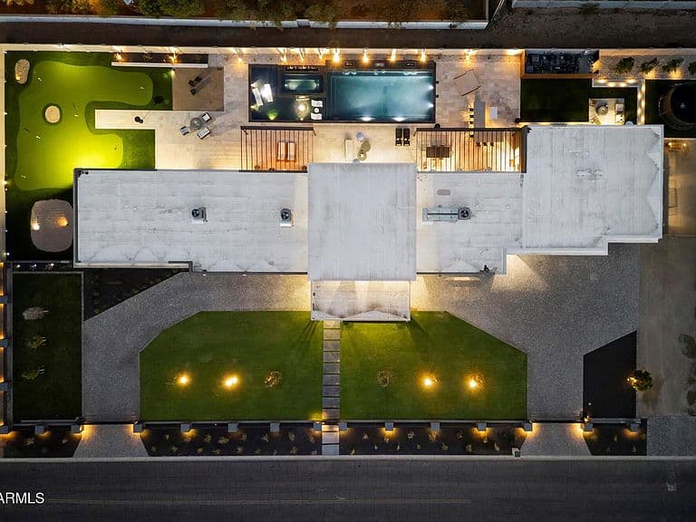 10829 N Miller Rd photo 2