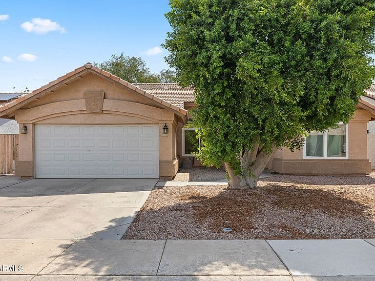 325 S GOLDEN KEY Drive photo 2
